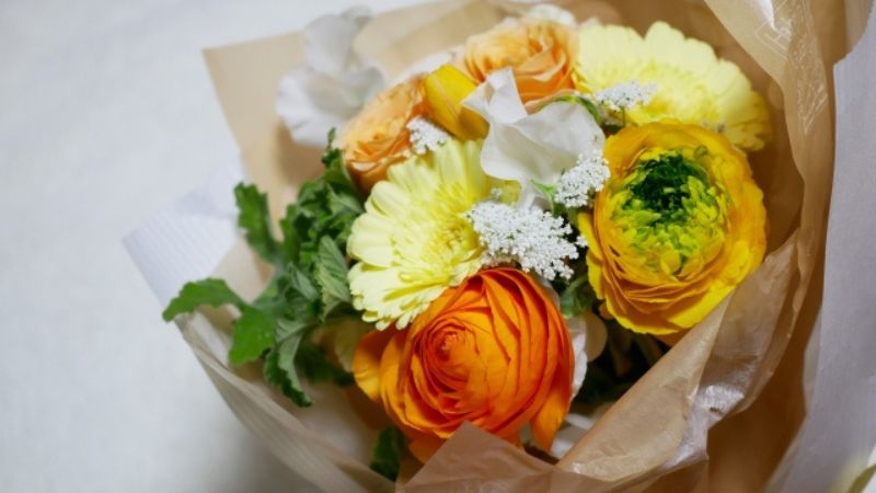 ラナンキュラスは植えっぱなしでもまた花が咲く 球根のお手入れの仕方や 掘り上げ方をご紹介 お花好きの黒柴さん ラナンキュラスは植えっぱなしでもまた花が咲く 球根のお手入れの仕方や 掘り上げ方をご紹介 お花好きの黒柴さん